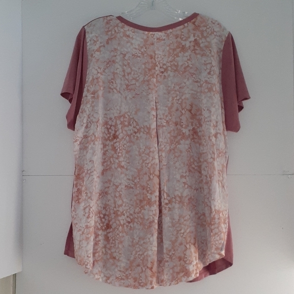 Cupio Mauve Pink Shirt Silky Back Floral Detail Top Size 1X. - Picture 7 of 13